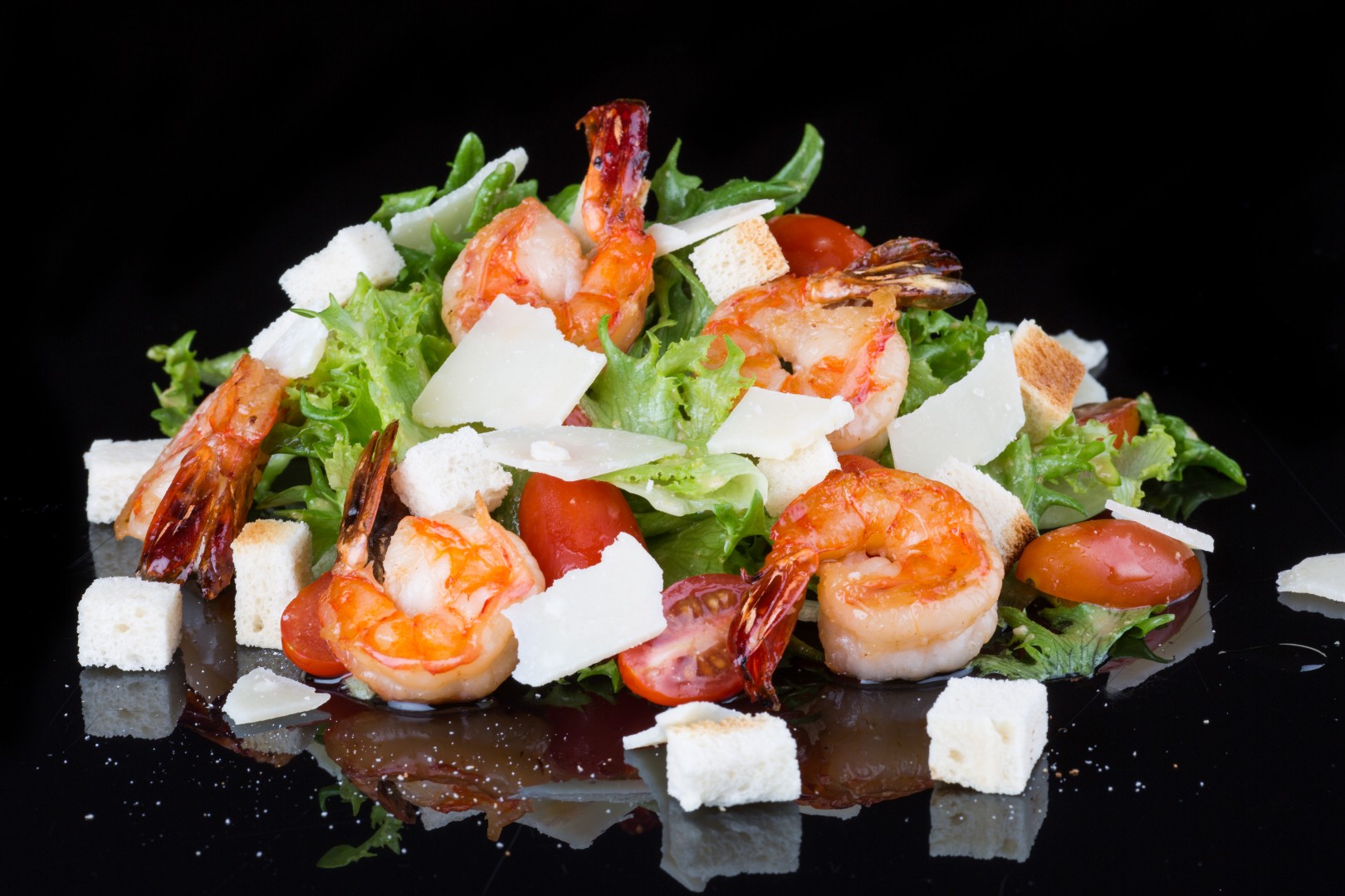 Caesar salad shrimps